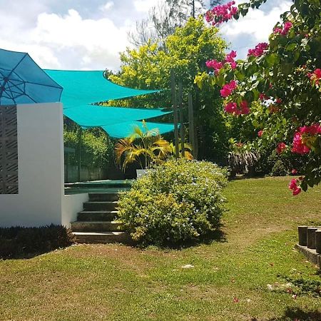 Ancella'S Garden Apartment-Beach-5Min Drive, 1 Hr Montego Bay, 25 Mins Ocho Rios, Continental Breakfast Runaway Bay Exterior foto
