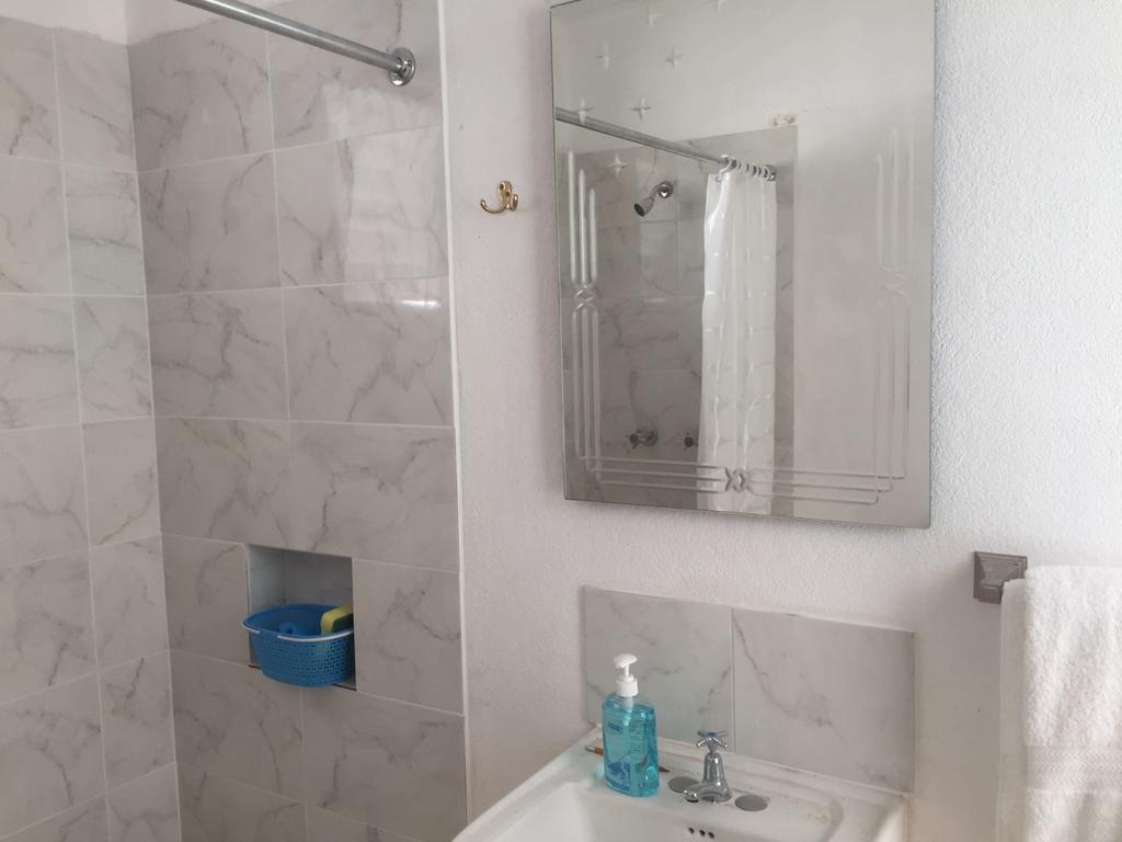 Ancella'S Garden Apartment-Beach-5Min Drive, 1 Hr Montego Bay, 25 Mins Ocho Rios, Continental Breakfast Runaway Bay Exterior foto