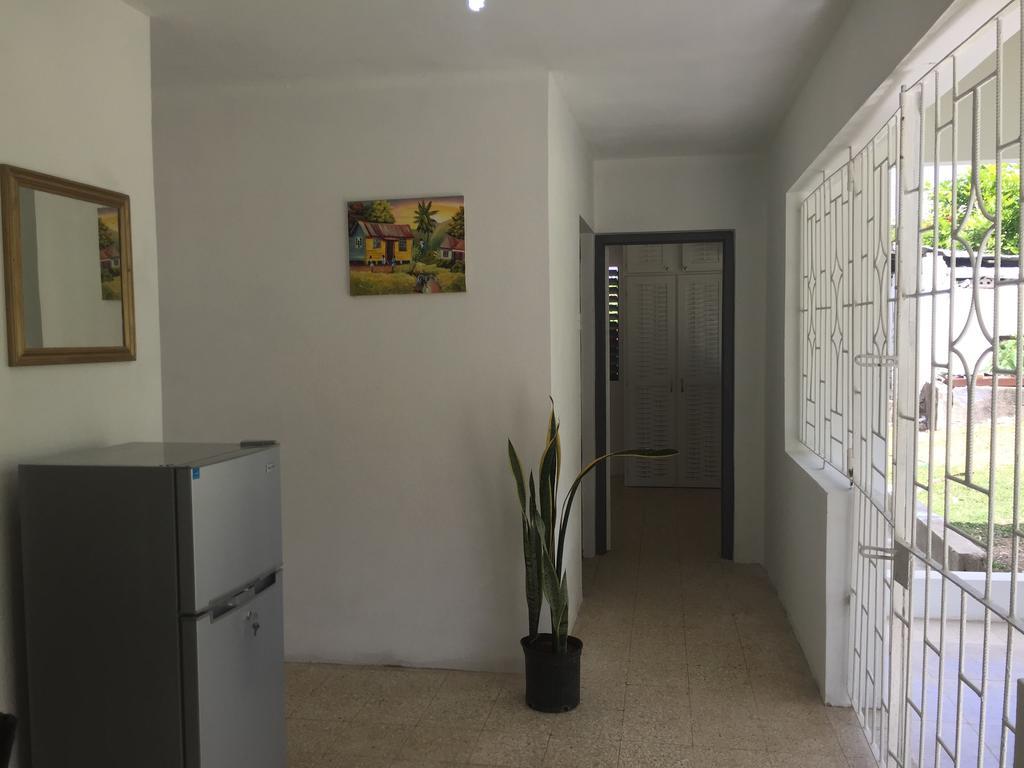 Ancella'S Garden Apartment-Beach-5Min Drive, 1 Hr Montego Bay, 25 Mins Ocho Rios, Continental Breakfast Runaway Bay Exterior foto